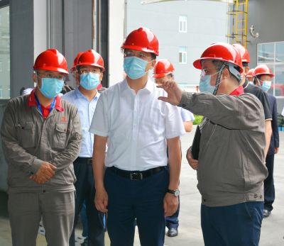 落实防汛事情 筑牢清静防地|潍坊市委书记惠新安调研山东2003网站太阳集团药业防汛及汛期企业清静生产事情