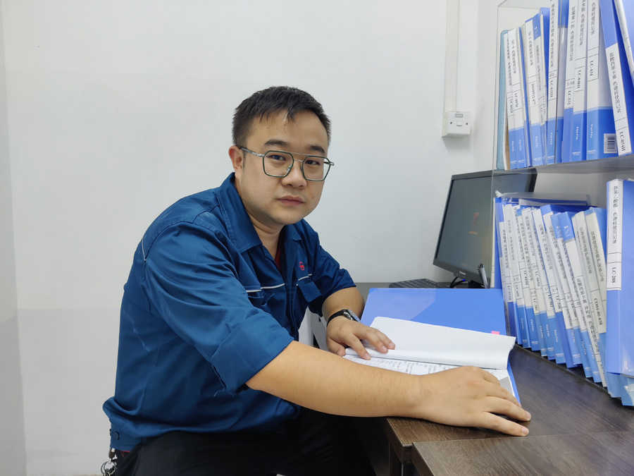 2022年度2003网站太阳集团医药优异科技斗争者——冯时宇