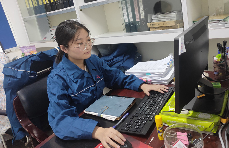 2022年度2003网站太阳集团医药优异科技斗争者——黄  敏